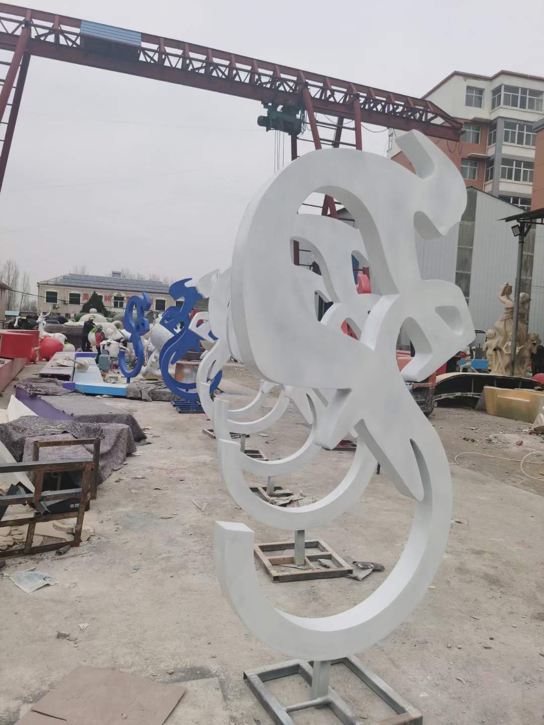 专业玻璃钢隔离雕塑定做厂家 适配园区隔离场景插图 专业玻璃钢隔离雕塑定做厂家 适配园区隔离场景插图