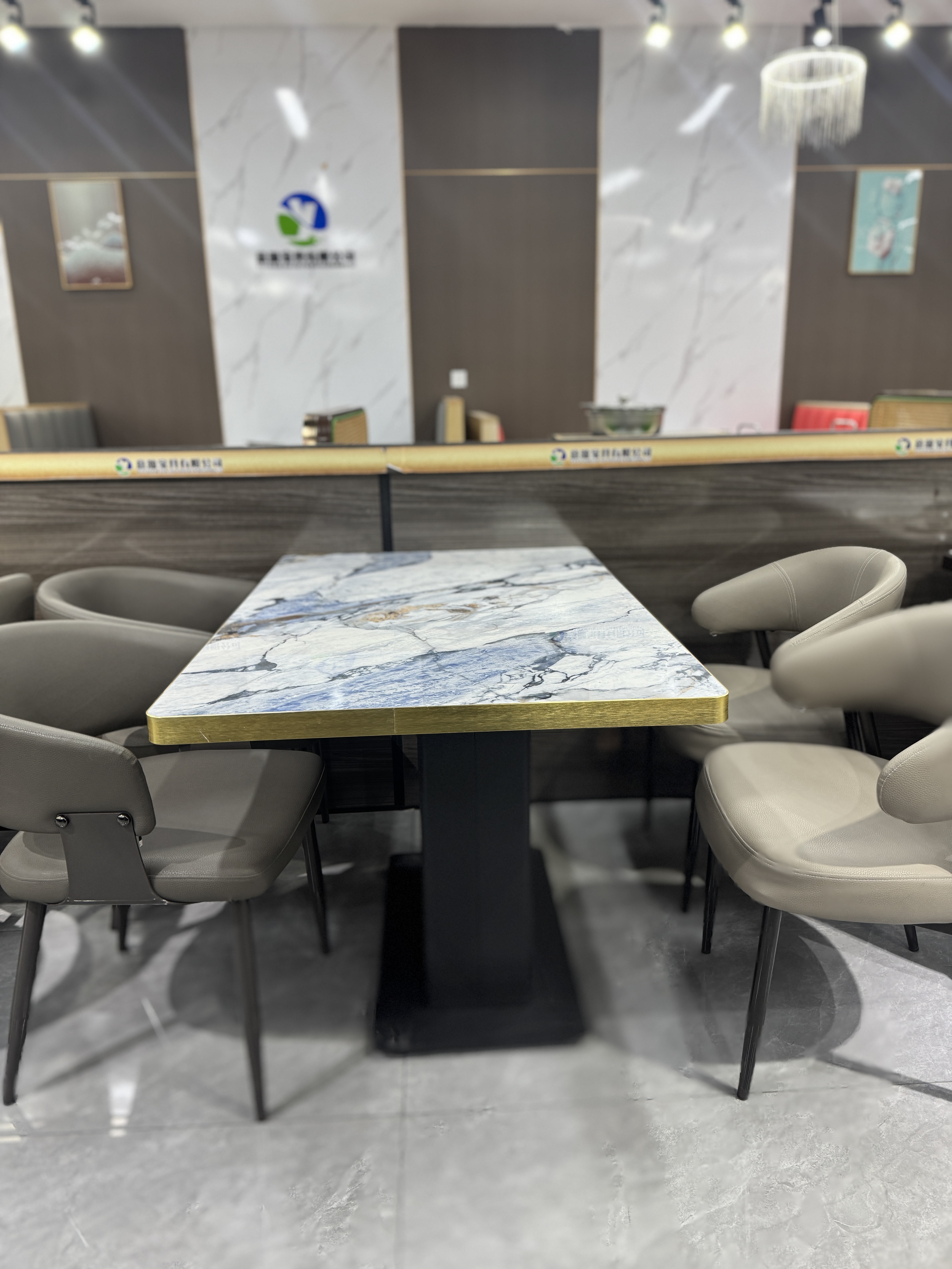 保定圆餐桌订制厂家提供定制安装服务插图1 保定圆餐桌订制厂家提供定制安装服务插图1