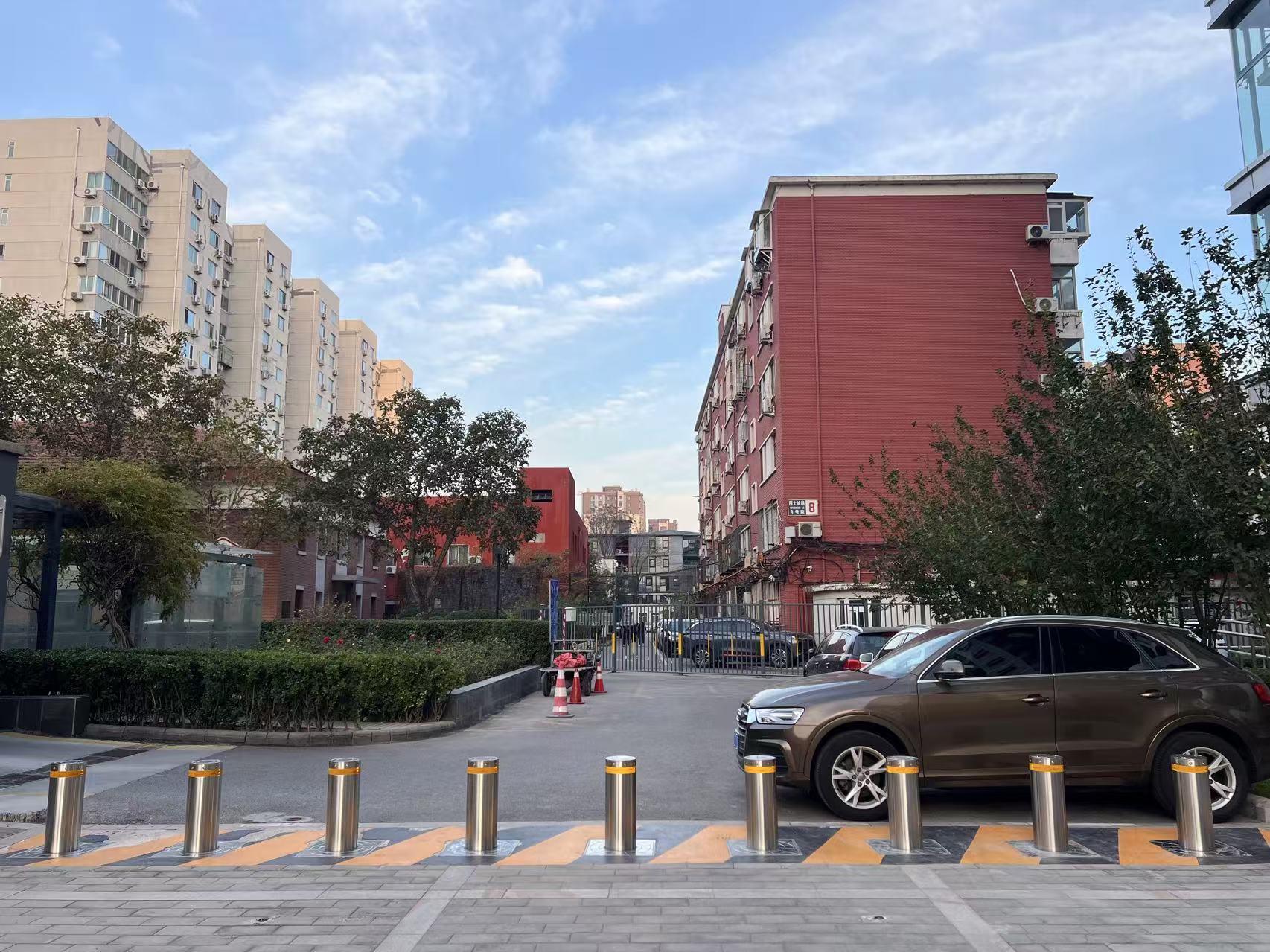 政府大院升降柱大修推荐几家靠谱服务商插图 政府大院升降柱大修推荐几家靠谱服务商插图