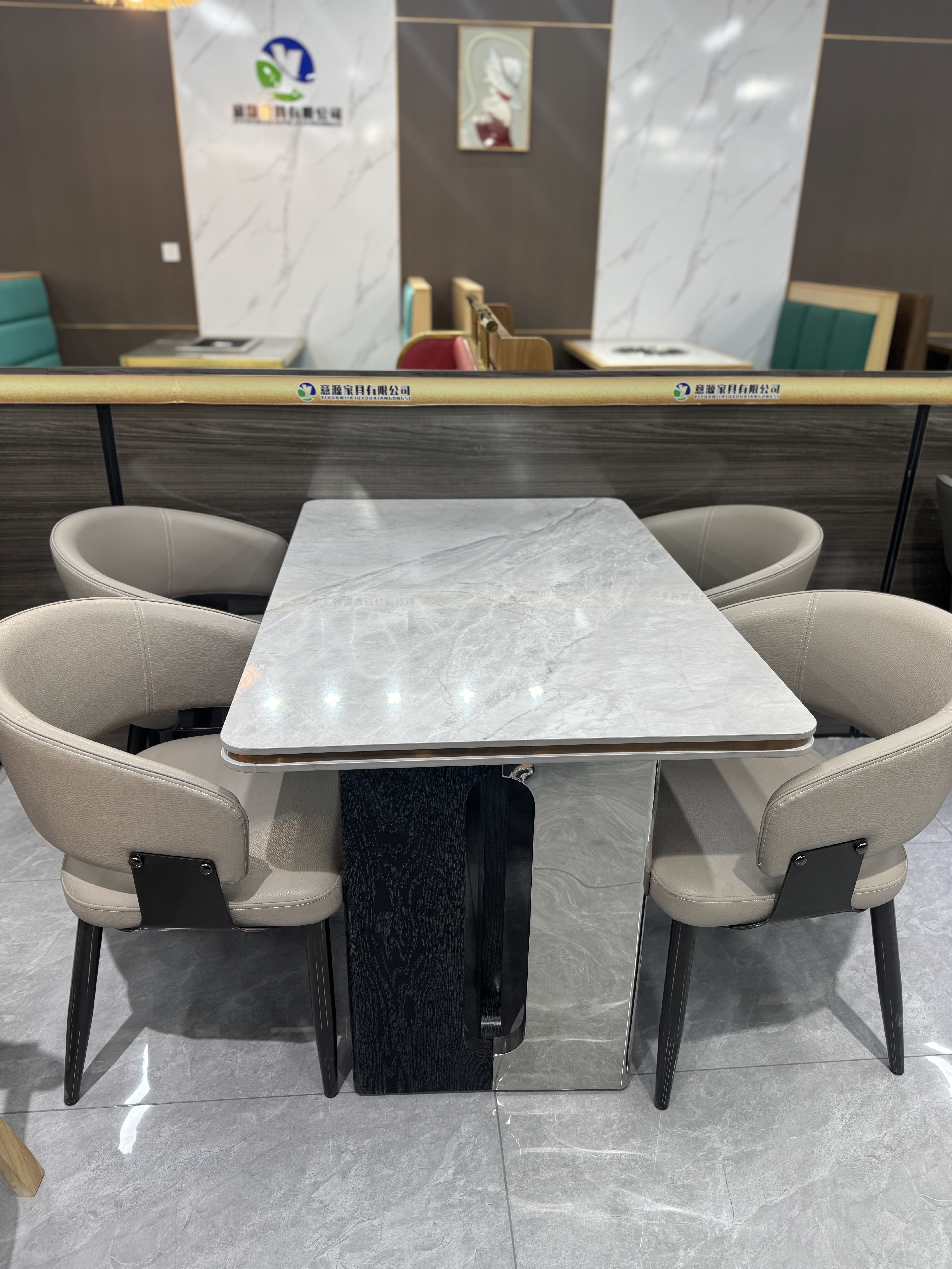 邯郸大圆桌怎么选合适的用餐场景适配款插图2 邯郸大圆桌怎么选合适的用餐场景适配款插图2