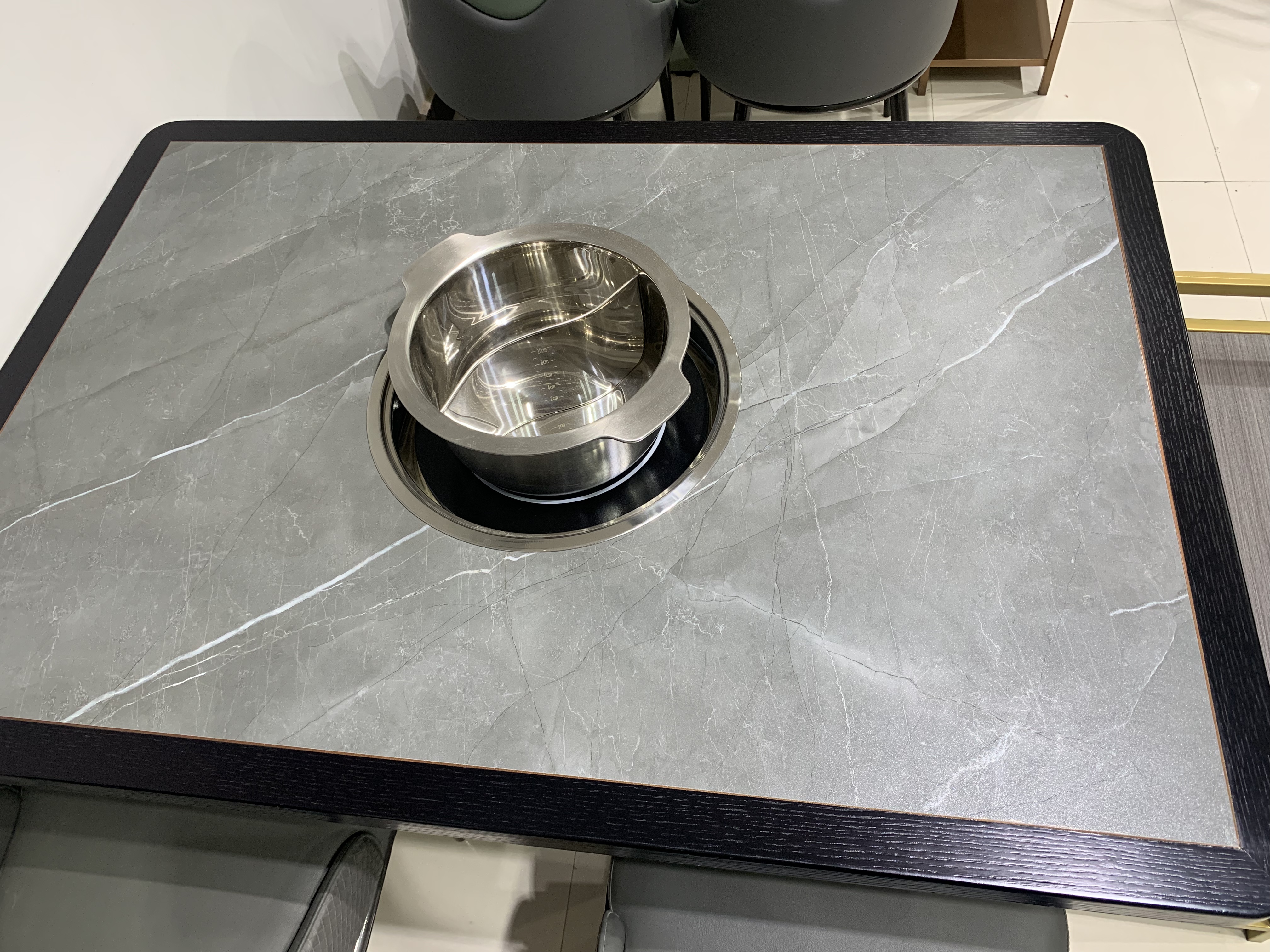 陕西商务餐桌定制,靠谱选西安金德立插图1 陕西商务餐桌定制,靠谱选西安金德立插图1