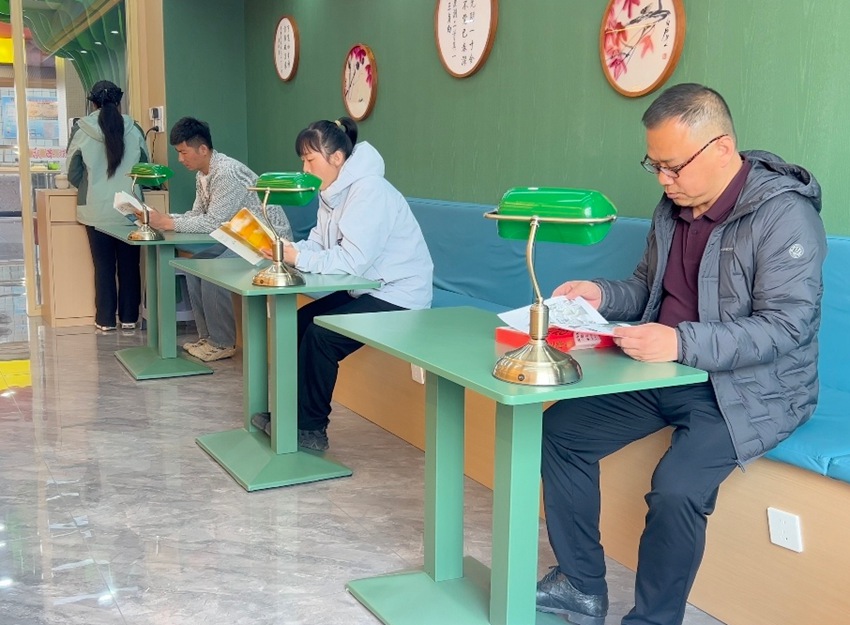 蛟河服务区吉途书房。吉高集团供图